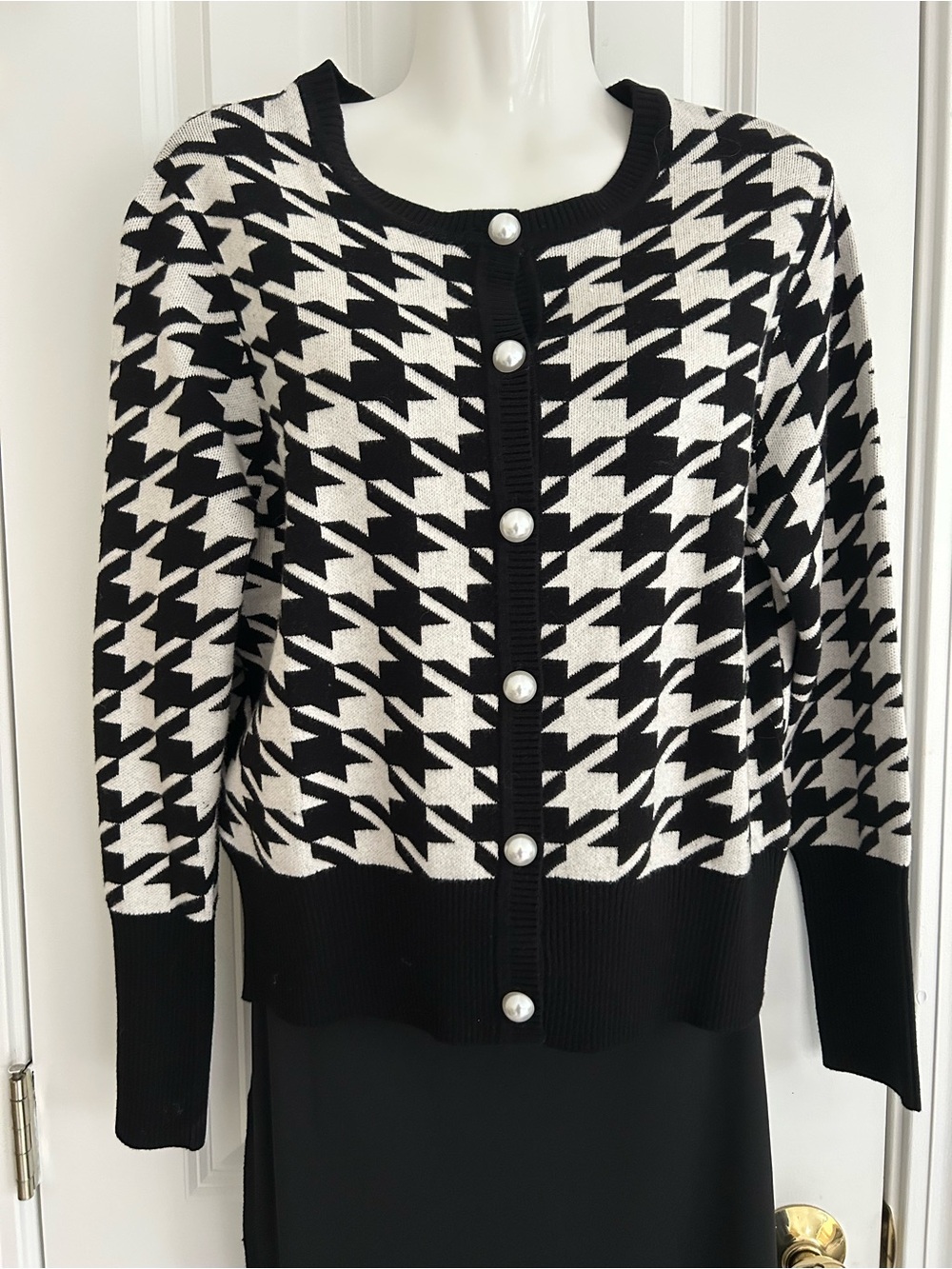 LASCANA Women's Pearl Button
Houndstooth Cardigan